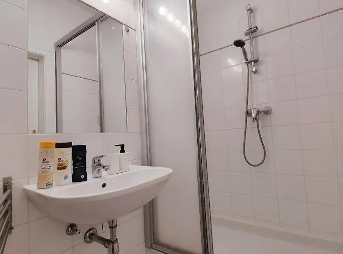 Mariahilfer 4 Min To The Shopping Center And Schoenbrunn Palace