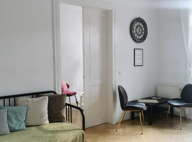 Daire Mariahilfer 4 Min To The Shopping Center And Schoenbrunn Palace