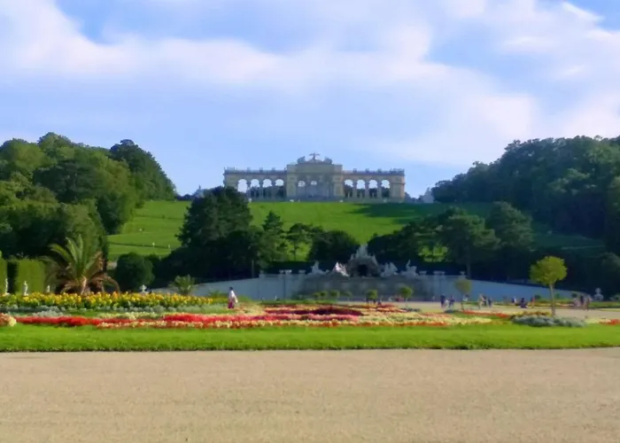 Mariahilfer 4 Min To The Shopping Center And Schoenbrunn Palace *