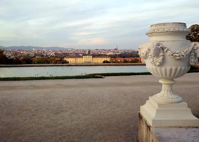 Mariahilfer 4 Min To The Shopping Center And Schoenbrunn Palace *