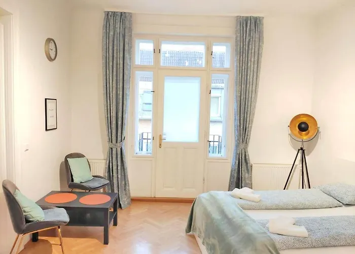 Mariahilfer 4 Min To The Shopping Center And Schoenbrunn Palace Апартаменты Вена
